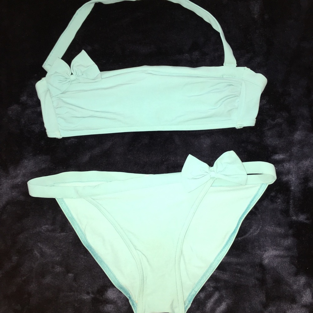 A gap body bathing suit